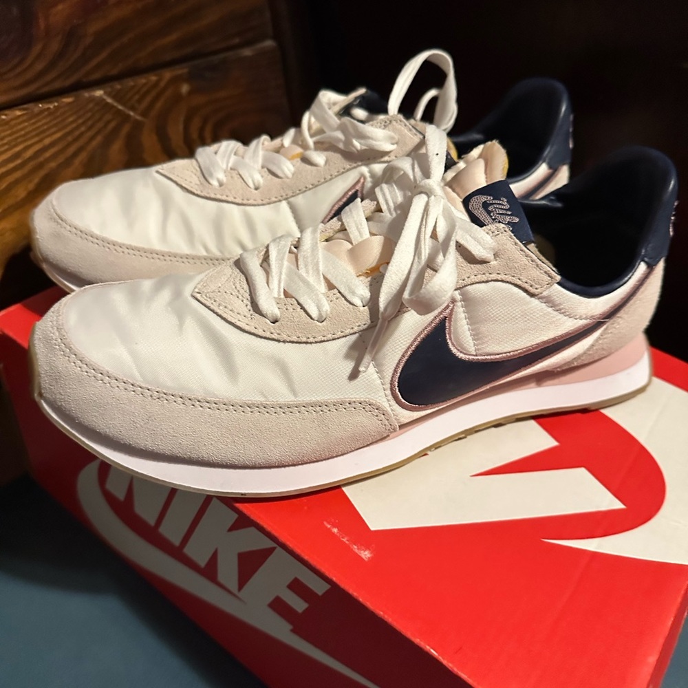 Nike